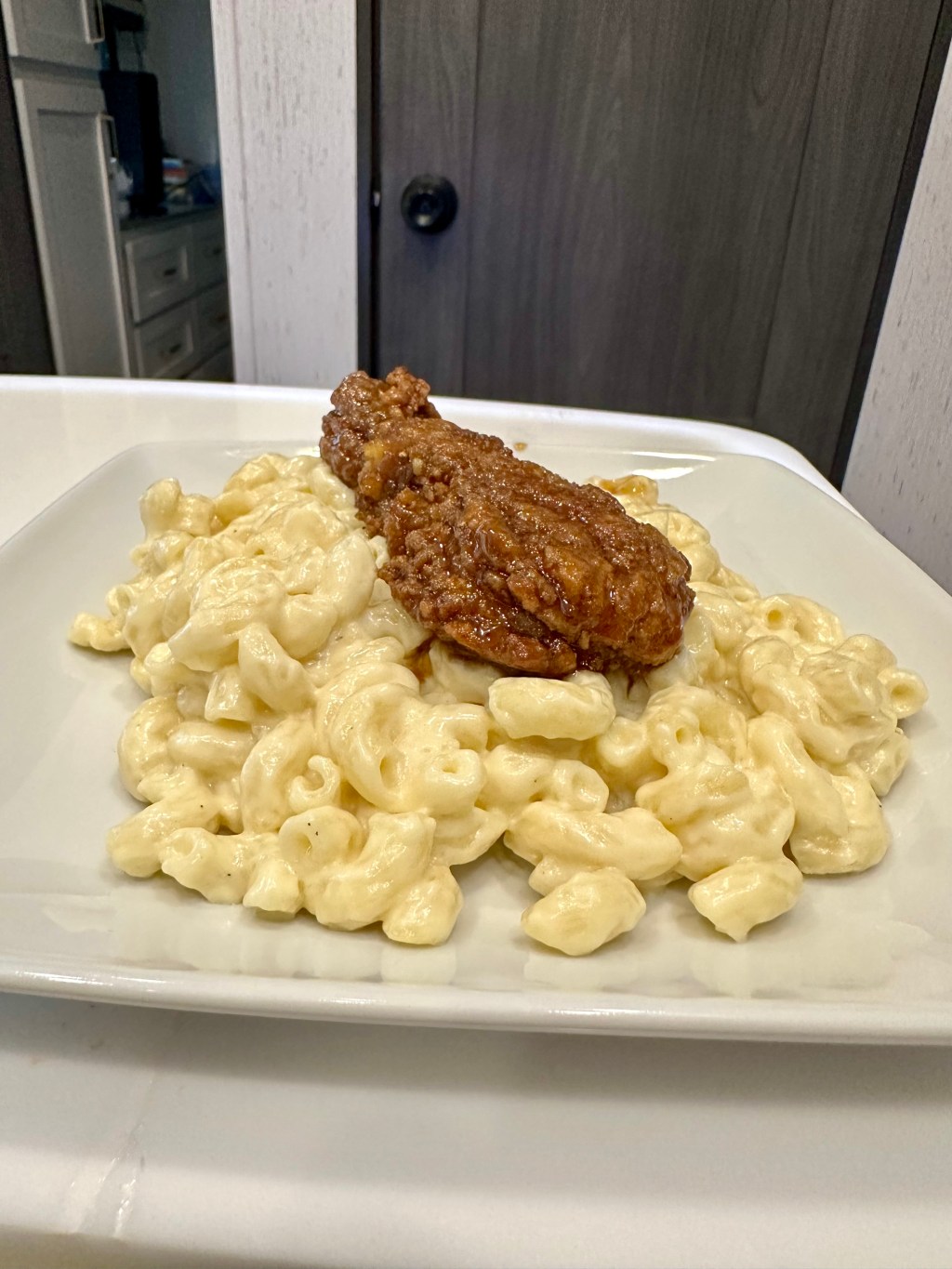 Copycat Applebees Honey Pepper Chicken Mac and&nbsp;Cheese